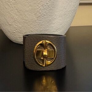 Gucci leather bracelet